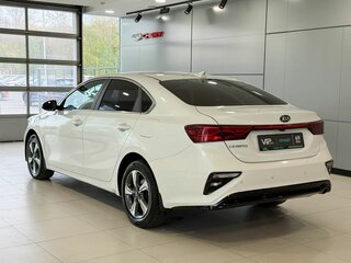 2021 Kia Cerato IV, белый, 1585000 рублей, вид 4