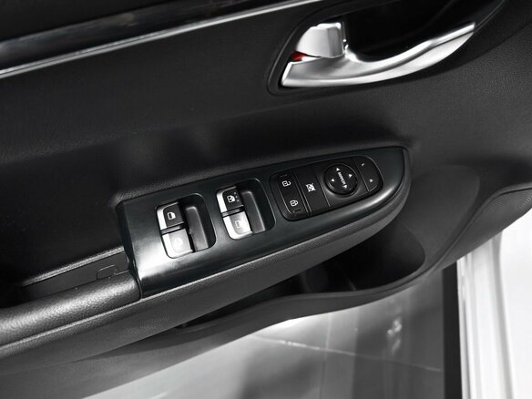 2017 Kia Rio IV, бежевый, 1200000 рублей - вид 18