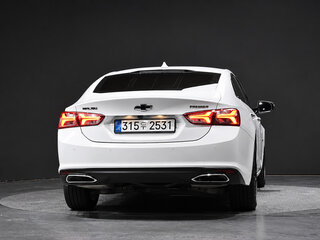 2022 Chevrolet Malibu IX Рестайлинг, белый, 1300000 рублей, вид 4