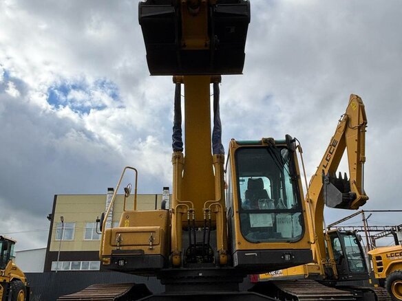 2025 LGCE E6255F, жёлтый, 10990000 рублей - вид 2