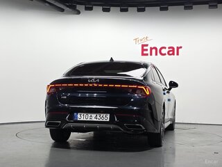 2023 Kia K5 III, чёрный, 2700000 рублей, вид 4