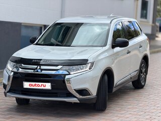 2017 Mitsubishi Outlander III Рестайлинг 2, белый, 1595000 рублей, вид 4