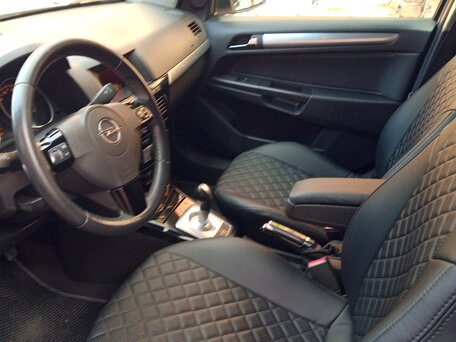2011 Opel Astra H Рестайлинг, белый, 515000 рублей, вид 5