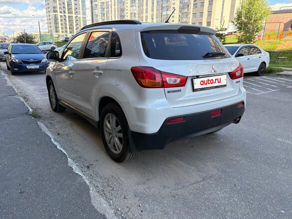 2012 Mitsubishi ASX I Рестайлинг, белый, 990000 рублей - вид 4
