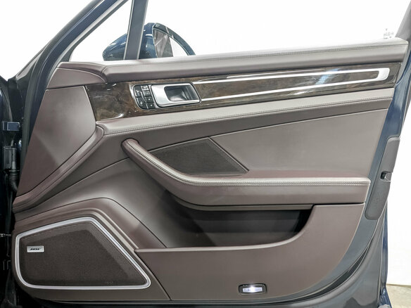 2017 Porsche Panamera 4 E-Hybrid II, синий, 5635000 рублей - вид 25