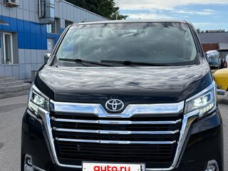 2022 Toyota Granvia II, чёрный, 6490000 рублей, вид 2