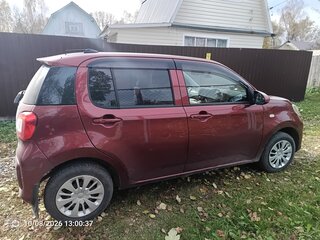 2019 Toyota Passo III Рестайлинг, красный, 1150000 рублей, вид 3