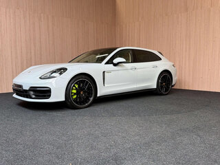 2023 Porsche Panamera 4S E-Hybrid Sport Turismo II Рестайлинг, белый, 12500000 рублей, вид 3