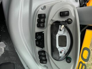 2024 ЕЛАЗ BL 880, золотистый, 5099999 рублей, вид 3