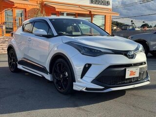 2023 Toyota C-HR I Рестайлинг, белый, 1785000 рублей, вид 1
