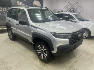 2026 Lada (ВАЗ) Niva Travel I Рестайлинг, серебристый, 1755900 рублей, вид 3