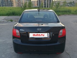 2010 Kia Rio II Рестайлинг, чёрный, 380000 рублей, вид 4