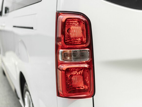 2025 Peugeot Traveller Long I Рестайлинг, белый, 6250000 рублей - вид 12