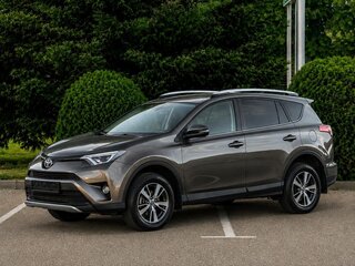 Toyota RAV4 IV (XA40) Рестайлинг