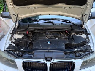 2010 BMW 3 серии 318i V (E90/E91/E92/E93) Рестайлинг, белый, 930000 рублей, вид 4