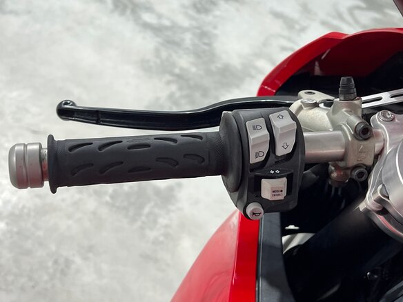 2020 Ducati Panigale V2, красный - вид 18