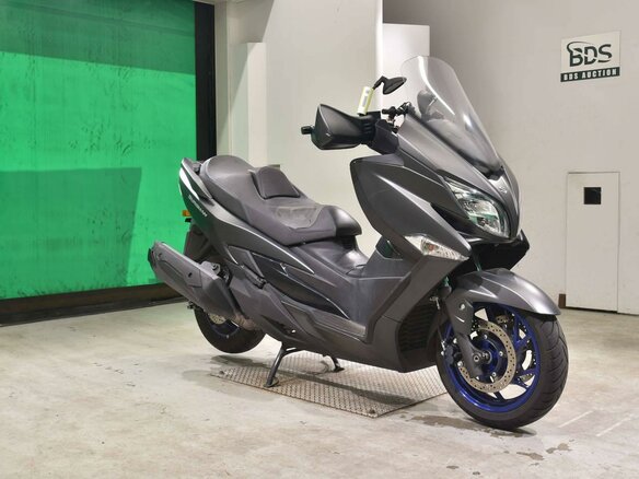 2022 Suzuki Burgman (SkyWave) 400, чёрный - вид 2