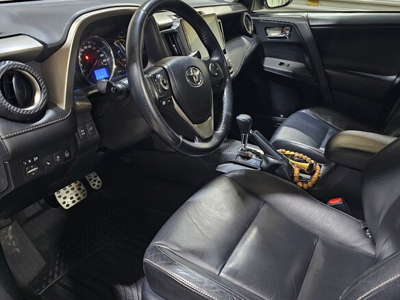 2013 Toyota RAV4 IV (XA40), белый, 2150000 рублей - вид 4