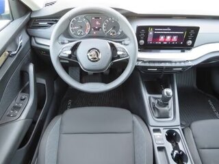 2022 Skoda Octavia IV (A8), синий, 2342000 рублей, вид 4
