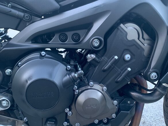 2019 Yamaha MT-09 (FZ-09), чёрный, 1000000 рублей - вид 6