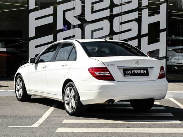 2012 Mercedes-Benz C-Класс 180 III (W204) Рестайлинг, белый - вид 1