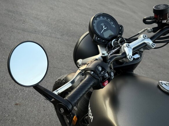 2020 Triumph Street Twin, серый, 805000 рублей - вид 12