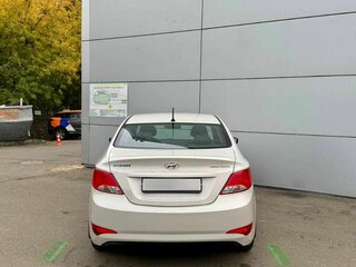 2015 Hyundai Solaris I Рестайлинг, бежевый, 929000 рублей, вид 5