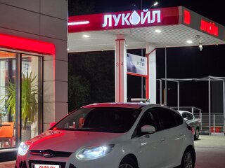 2012 Ford Focus III, белый, 585000 рублей, вид 3