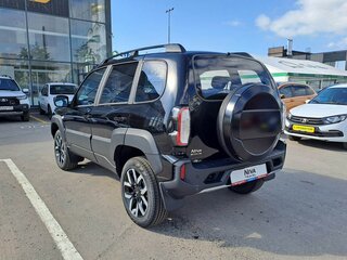 2026 Lada (ВАЗ) Niva Travel I Рестайлинг, чёрный, 1807900 рублей, вид 3
