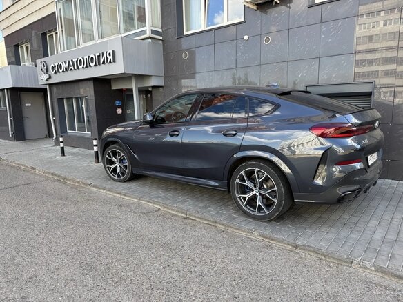 2021 BMW X6 30d III (G06), серый, 10500000 рублей