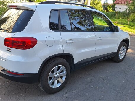 2013 Volkswagen Tiguan I Рестайлинг, белый, 970000 рублей, вид 3
