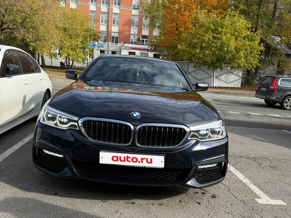 2017 BMW 5 серии 530i xDrive VII (G30/G31/G38), чёрный, 3600000 рублей - вид 2