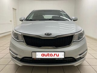 2015 Kia Rio III Рестайлинг, серебристый, 1135000 рублей, вид 2
