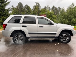2005 Jeep Grand Cherokee III (WK), серебристый, 660000 рублей, вид 4