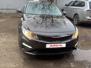 2019 Kia Optima IV Рестайлинг, коричневый, 1590000 рублей, вид 4
