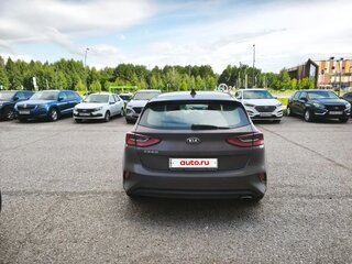 2019 Kia Ceed III, коричневый, 1700000 рублей, вид 3