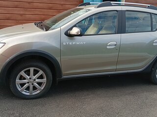 2019 Renault Sandero Stepway II Рестайлинг, белый, 1050000 рублей, вид 4