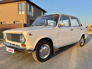 1979 Lada (ВАЗ) 21011, серый, 399000 рублей, вид 1
