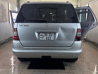 2000 Mercedes-Benz M-Класс 320 I (W163), серебристый, 249000 рублей, вид 3