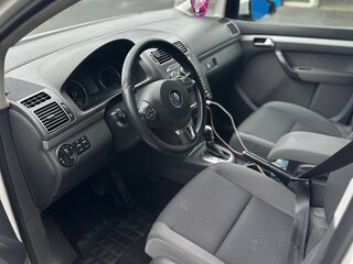 2012 Volkswagen Touran I Рестайлинг 2, белый, 1100000 рублей, вид 5