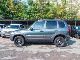 2015 Chevrolet Niva I Рестайлинг, зелёный, 559000 рублей, вид 3