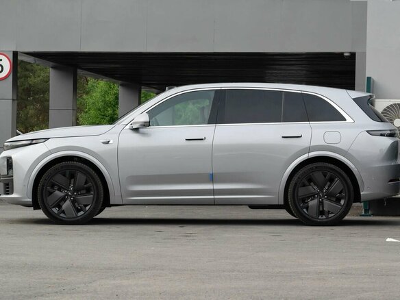 2026 Li Auto (Lixiang) L7 52.3 kWh I Рестайлинг, серебристый, 9220000 рублей - вид 3