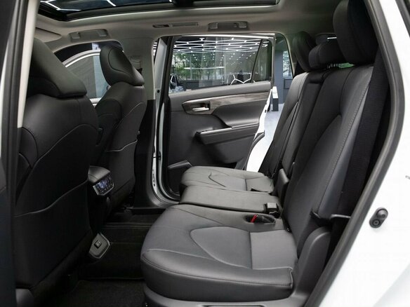2026 Toyota Highlander IV (XU70), белый, 5400000 рублей - вид 10