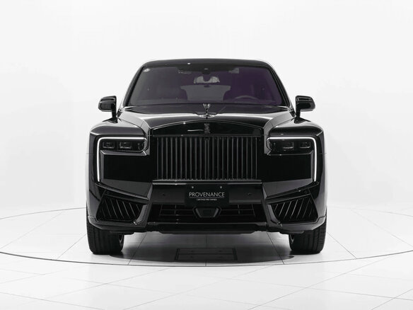 2025 Rolls-Royce Cullinan Black Badge I Рестайлинг (Series II), чёрный - вид 1