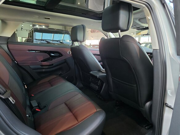2024 Land Rover Range Rover Evoque II Рестайлинг, серый, 5770000 рублей - вид 15