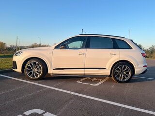 2020 Audi Q7 55 TFSI II (4M) Рестайлинг, белый, 6200000 рублей, вид 5