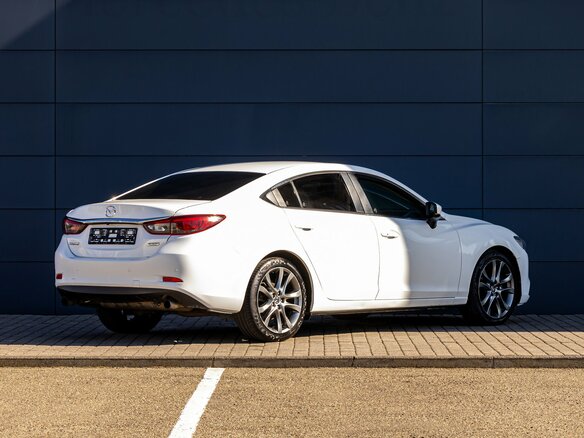 2017 Mazda 6 III (GJ) Рестайлинг, белый, 1545000 рублей - вид 5
