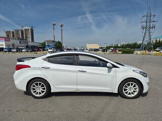 2012 Hyundai Avante V, белый, 500000 рублей, вид 3