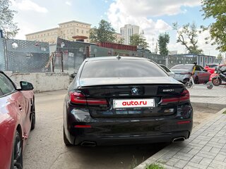 2021 BMW 5 серии 520i VII (G30/G31/G38) Рестайлинг, чёрный, 4200000 рублей, вид 4
