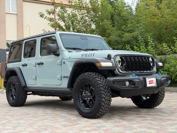 2024 Jeep Wrangler 4xe IV (JL) Рестайлинг, серебристый, 6900000 рублей - вид 18